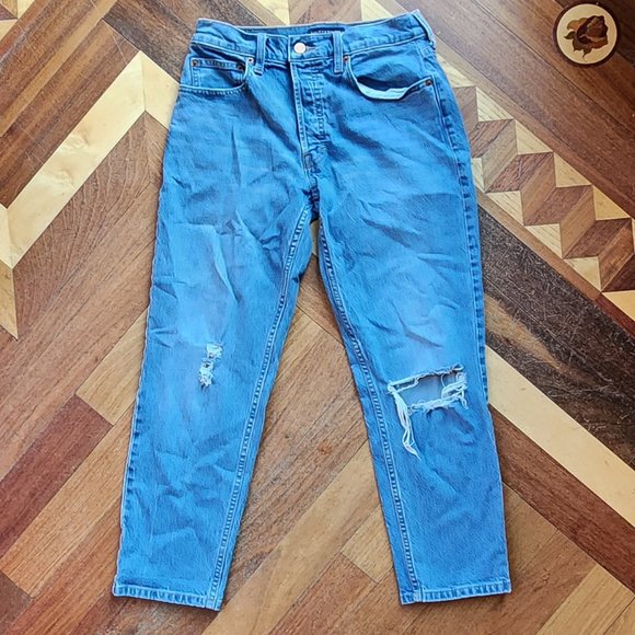 Lucky Brand High Rise Light Wash Destroyed Relaxed Taper Jeans Size 2/26 - Picture 3 of 16